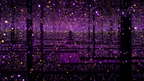 Yayoi Kusama: Infinity Mirror Rooms Exhibition